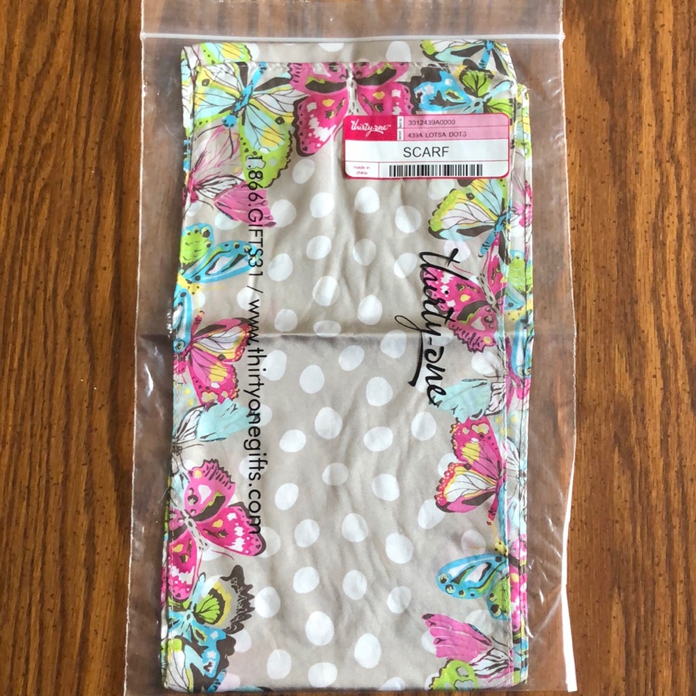 Thirty-One Scarf